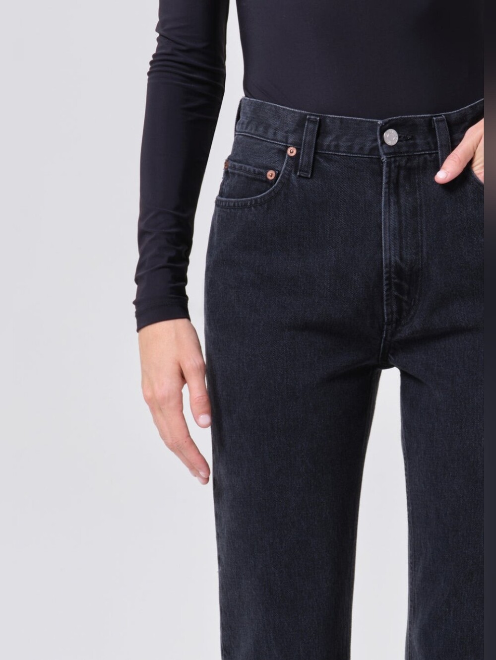 AGOLDE Leena Mid Rise Baby Flare Jeans In FORECAST - Picture 4 of 13
